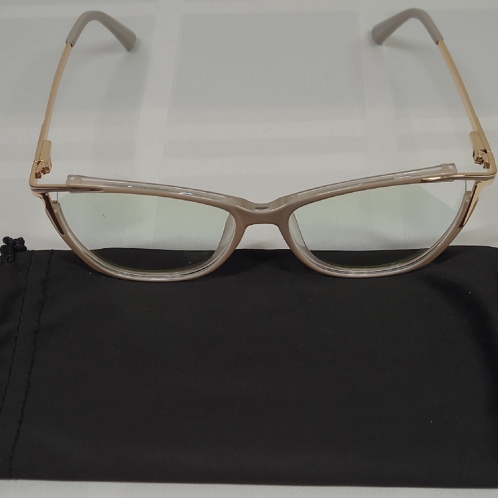 Stylish Gold Women's Glasses - Picture 2 of 8